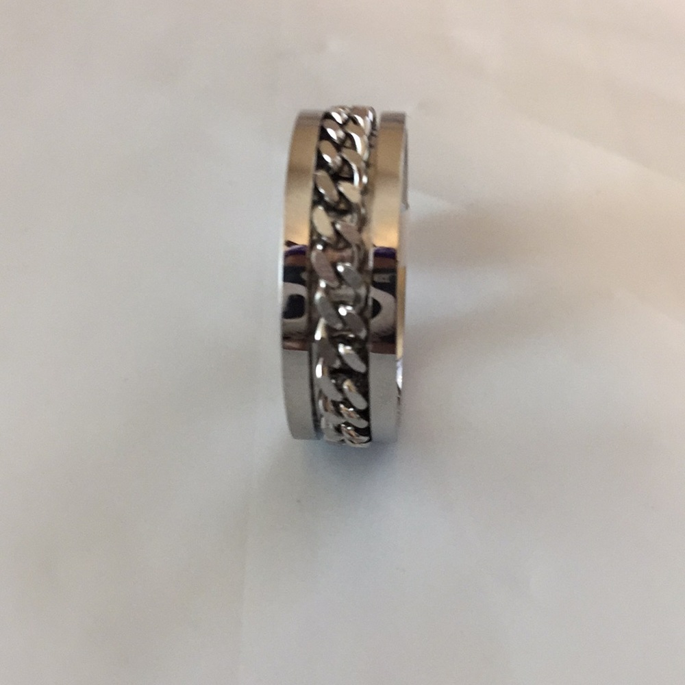 Stainless steel chain ring *Silver/Silver Chain